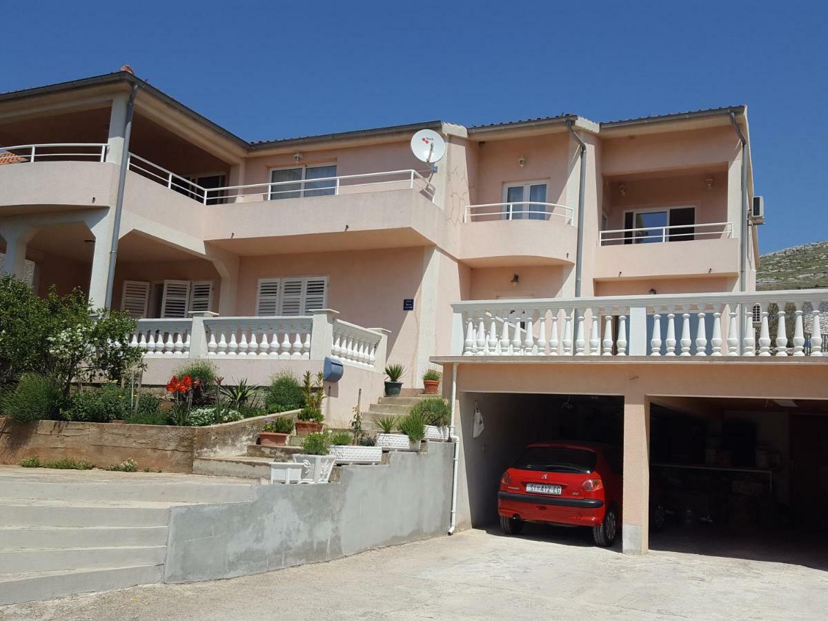 Big Apartments Grebastica Exterior photo